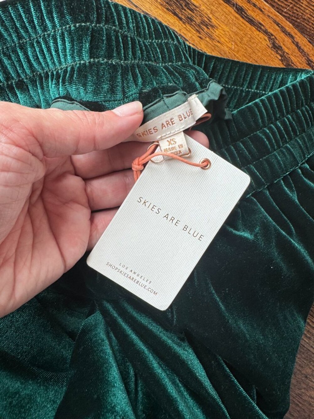 Skies Are Blue NWT Emerald Green Velvet Jogger Pants XS - Picture 2 of 8